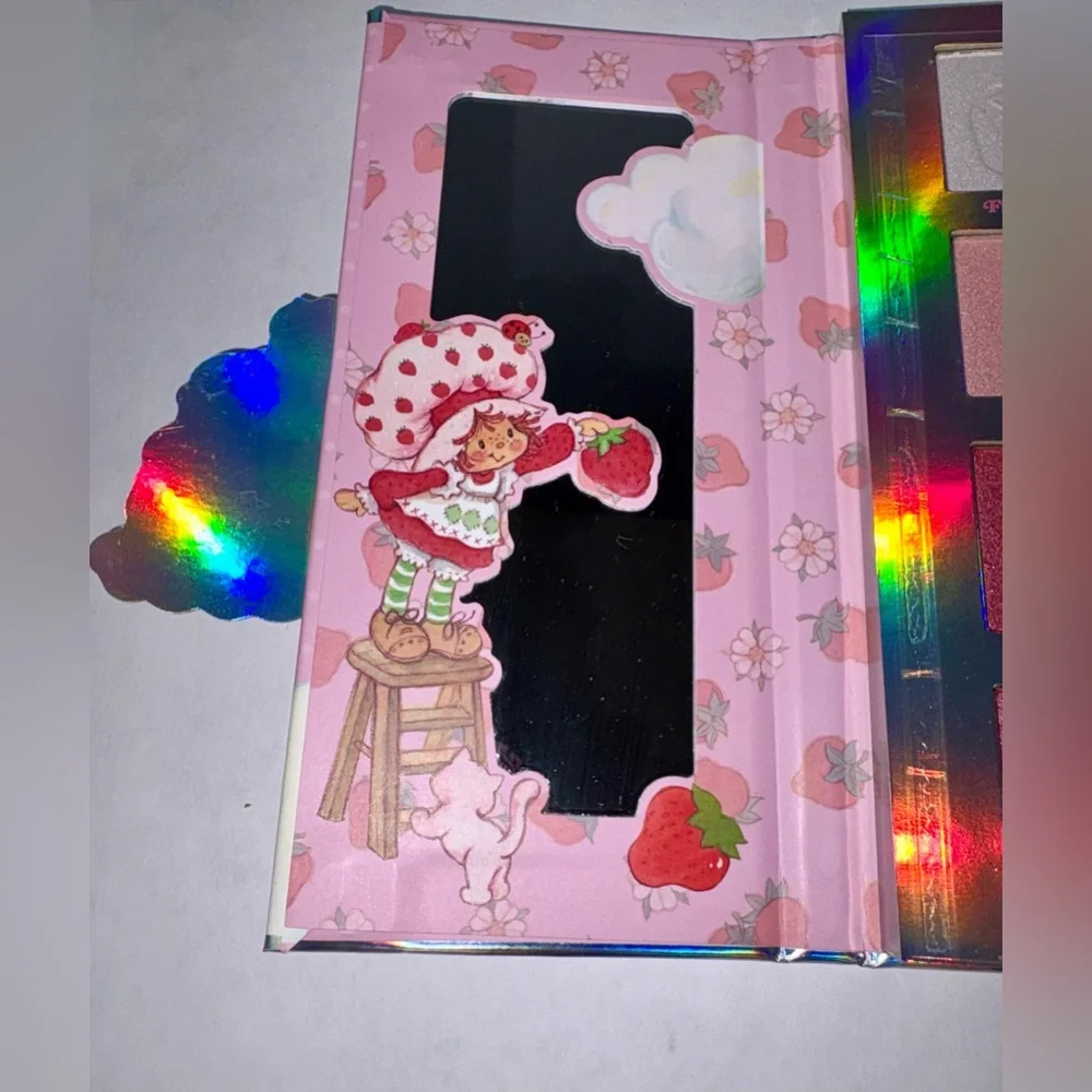 Strawberry Shortcake Eyeshadow Palette with Double Door and Double Mirrors